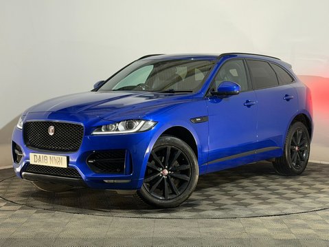 Jaguar F-Pace R-SPORT AWD 3
