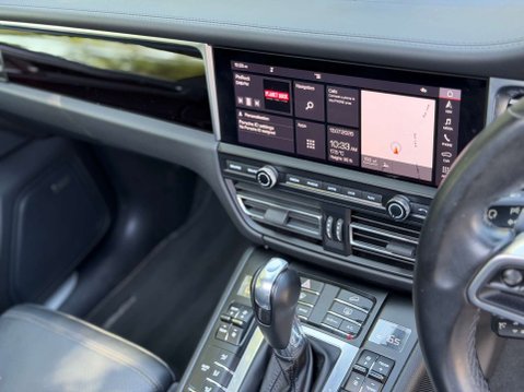 Porsche Macan 3.0 Macan S Semi-Auto 4WD 5dr 9