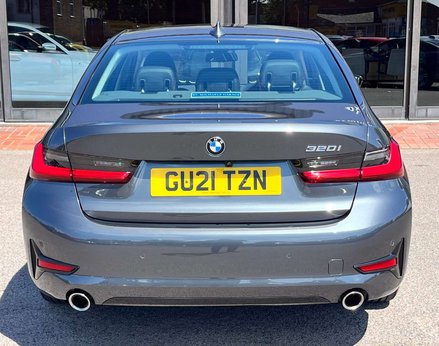 BMW 3 Series 2.0 320i Sport Auto 4dr 6