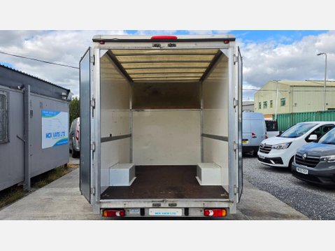 Peugeot Boxer 335 LOW LOADER LUTON 2.2 HDI 165ps EU6 19