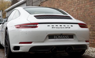Porsche 911 Carrera GTS (991.2) 26