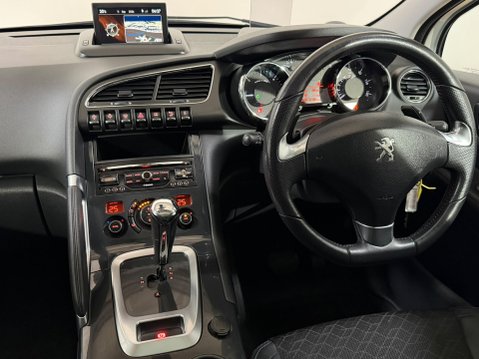 Peugeot 3008 E-HDI ALLURE 13