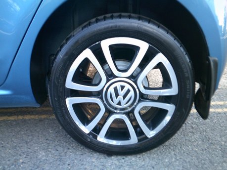 Volkswagen Up HIGH UP BLUEMOTION TECHNOLOGY ONLY 23,000 MILES FROM NEW 17
