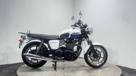 Triumph Bonneville 2014 T100 GREAT CONDITION ONLY 7K ICONIC MODERN CLASSIC 865CC 1