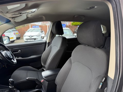 Kia Carens 1.7 CRDi 2 Euro 6 (s/s) 5dr 39