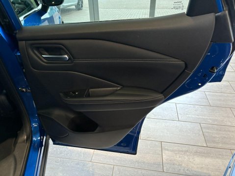Nissan Qashqai 1.3 DIG-T MHEV N-Connecta XTRON Euro 6 (s/s) 5dr 12