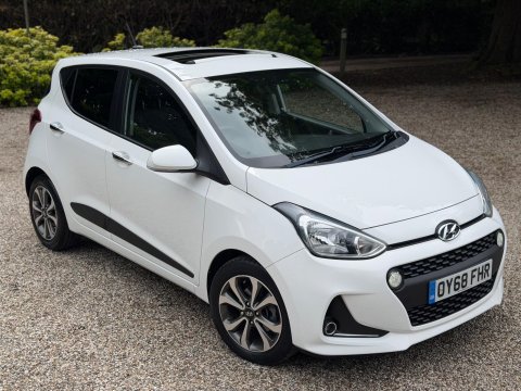 Hyundai i10 1.2 Premium SE Euro 6 5dr 9