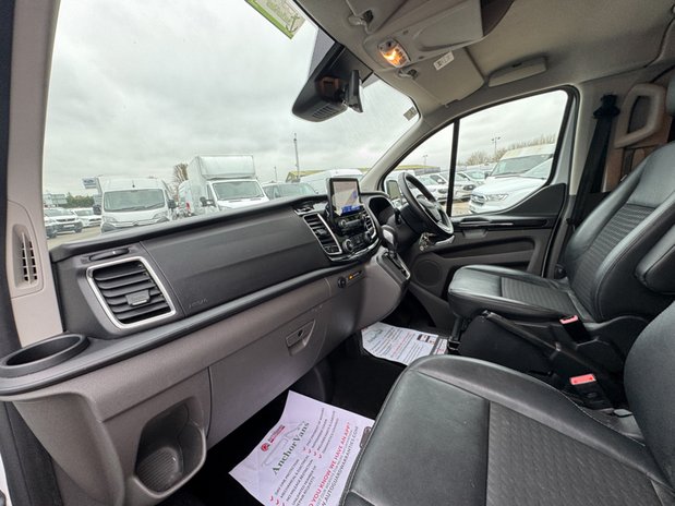 Ford Transit Custom Crew Cab AUTO SWB L1H1 Sport 320 Air Con SELECT 15