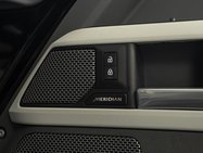 Land Rover Defender 3.0 D250 MHEV X-Dynamic HSE SUV 3dr Diesel Auto 4WD Euro 6 (s/s) (250 ps) 17