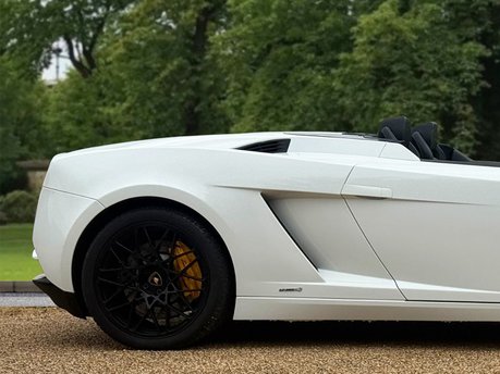 Lamborghini Gallardo LP560-4 Spyder 12