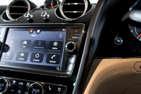 Bentley Bentayga W12. ALL TERRAIN SPEC. PANORAMIC ROOF. H, C & M SEATS. PRIVACY GLASS. 47