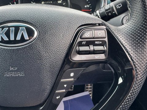 Kia Ceed 1.6 CRDi GT-Line Euro 6 (s/s) 5dr 29