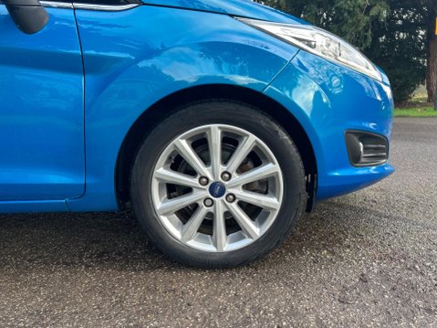 Ford Fiesta TITANIUM 36