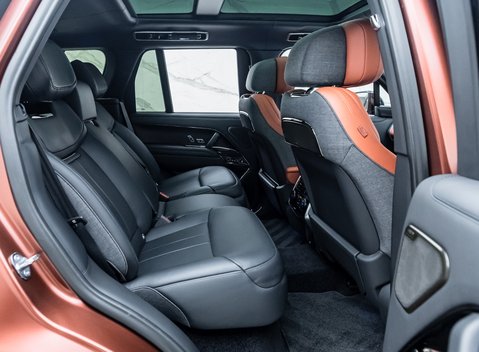Land Rover Range Rover P530 SV 19