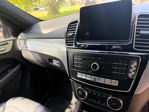 Mercedes-Benz GLE GLE 250 D 4MATIC AMG NIGHT EDITION 64