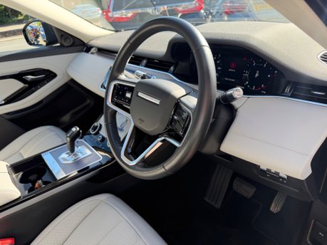 Land Rover Range Rover Evoque 2.0 D200 MHEV SE SUV 5dr Diesel Auto 4WD Euro 6 (s/s) (204 ps) 28