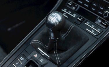 Porsche 718 Boxster Spyder 21