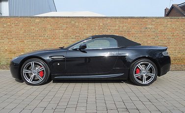 Aston Martin V8 Vantage N400 Roadster 14