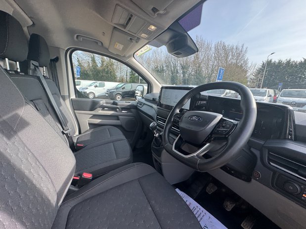 Ford Transit Custom LWB L2H1 Low Roof Limited 300 AirCon Alloys SELECT 15