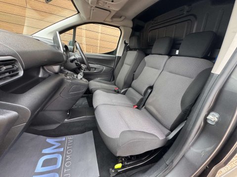 Toyota Proace City 1.5 Proace City Icon 26