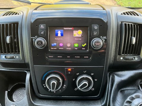 Peugeot Boxer 2.2 BlueHDi 335 Professional L3 H2 Euro 6 (s/s) 5dr 25