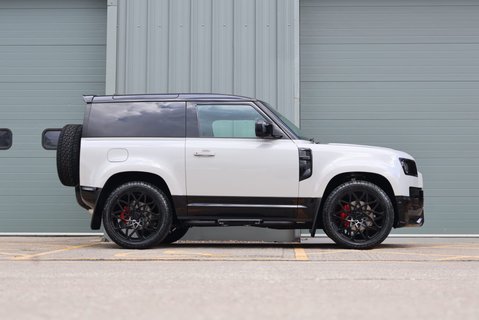 Land Rover Defender 90 2026 Brand NEW  HARD TOP STYLED BY SEEKER AIR SUSPENSION AND JUMP SEAT  7