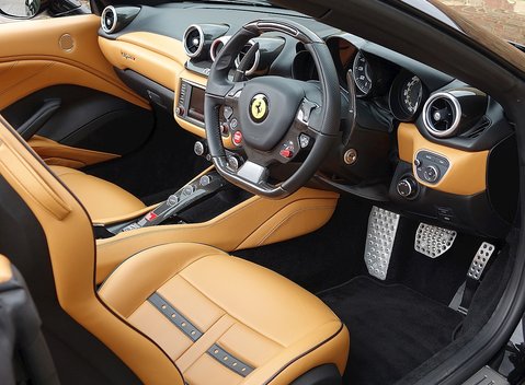 Ferrari California T 13