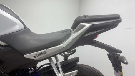 Yamaha MT-125 MT 125 2014 RUNNING PROJECT BIKE SPARES OR REPAIR 125CC 8