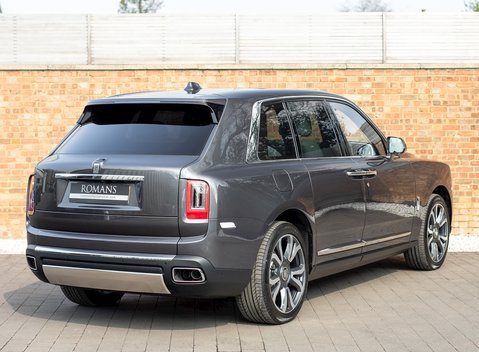 Rolls-Royce Cullinan 7