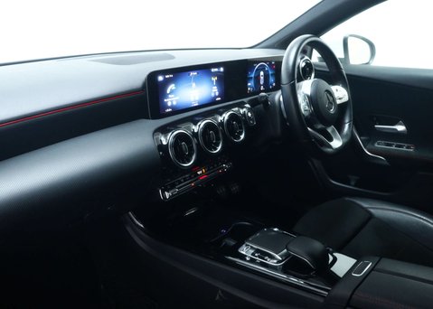 Mercedes-Benz A Class 1.3 A 200 AMG Line Exeutive Auto 5dr 45