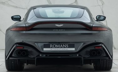 Aston Martin V8 Vantage 8