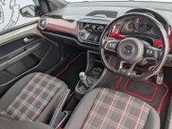 Volkswagen Up TSI up! GTI 13