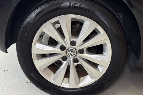 Volkswagen Golf 1.2 TSI BlueMotion Tech S Hatchback 5dr Petrol DSG Euro 5 (s/s) (105 ps) 61