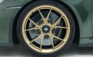 Porsche 911 GT3 TOURING (992) 30