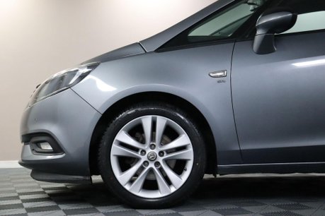 Vauxhall Zafira SRI 27