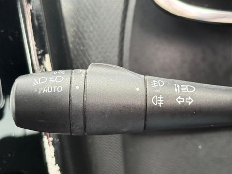 Renault Clio 1.2 16V Dynamique MediaNav Euro 5 5dr 19