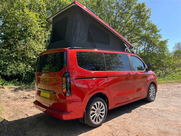 Ford Transit Custom Nugget Titanium Kombi H1 2.0 150ps 4