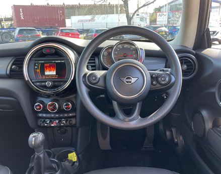 Mini Hatch 1.5 Cooper Classic 3dr 18