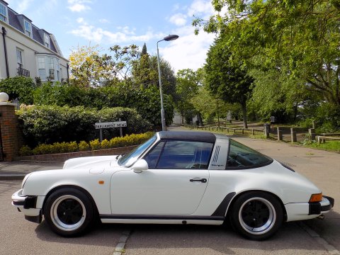 Porsche 911 CARRERA 3.2 TARGA 60