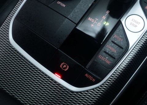 BMW 3 Series 2.0 330E M Sport Auto 5dr 39