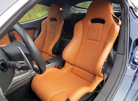 Alfa Romeo 8C Competizione 12