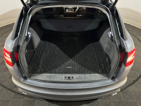 Jaguar XF D V6 S PORTFOLIO SPORTBRAKE 8