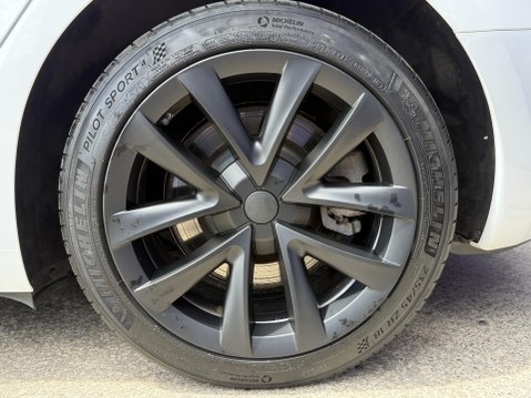 Tesla Model 3 (Dual Motor) Long Range Saloon 4dr Electric Auto 4WDE (346 ps) 16
