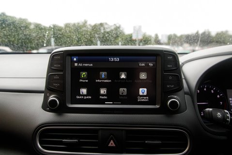 Hyundai KONA PREMIUM SE 24