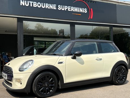 Mini Hatch Cooper 1.5 Petrol Automatic Chili Media XL 3 door- SAT NAV - LEATHER