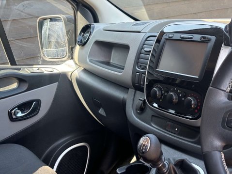 Renault Trafic 1.6 Trafic LL29 Sport Nav dCi 26