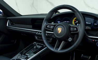 Porsche 911 (992) Turbo S Cabriolet 12