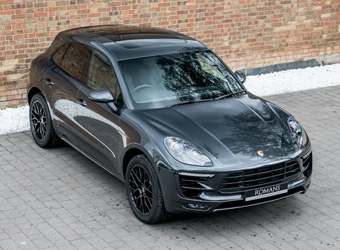 Porsche Macan GTS 8