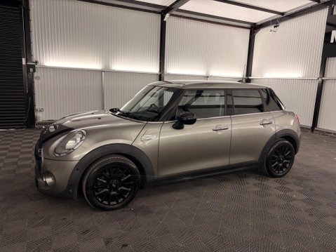 Mini Hatch 2.0 Cooper S Euro 6 (s/s) 5dr 44