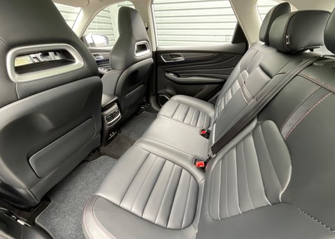 MG HS 1.5 T-GDI EXCLUSIVE 16